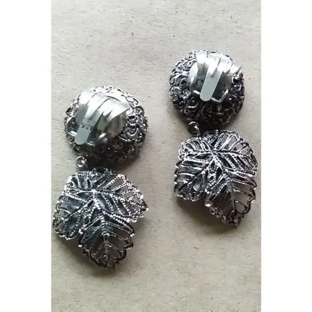 Pastel Rhinestone Dangling Leaf Clip On Earrings Silver Unmarked‎